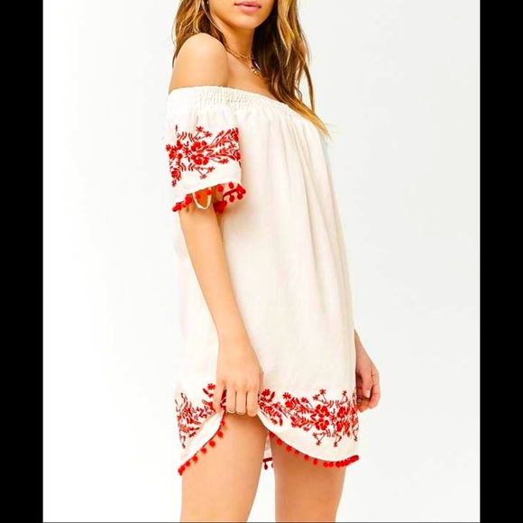 ☀️Forever 21 White & Red Off the Shoulder Dress - Picture 2 of 9
